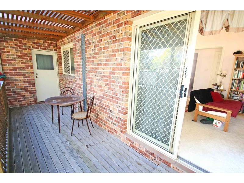 2/2 Farnell Rd, Woy Woy NSW 2256