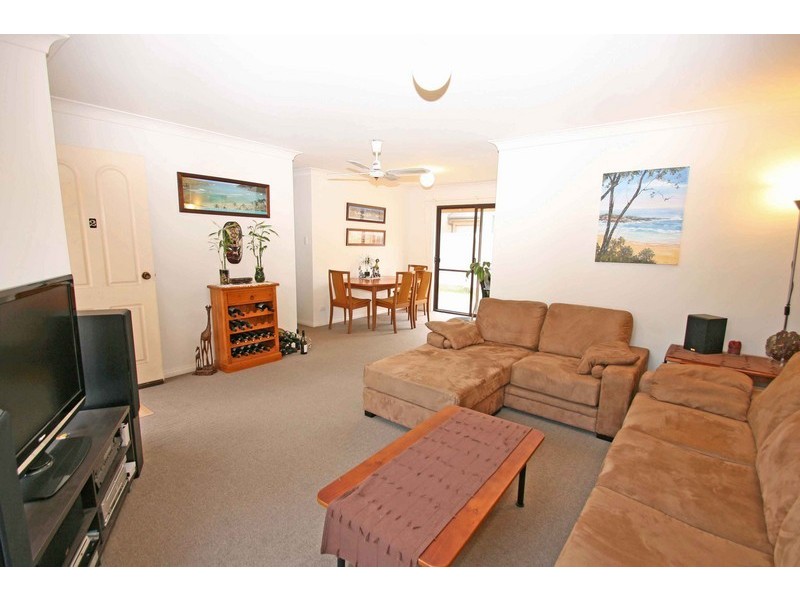 2/91 Broken Bay Rd, Ettalong Beach NSW 2257