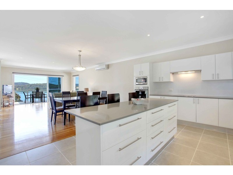 99 Broadwater Drive, Saratoga NSW 2251