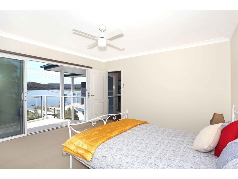 99 Broadwater Drive, Saratoga NSW 2251