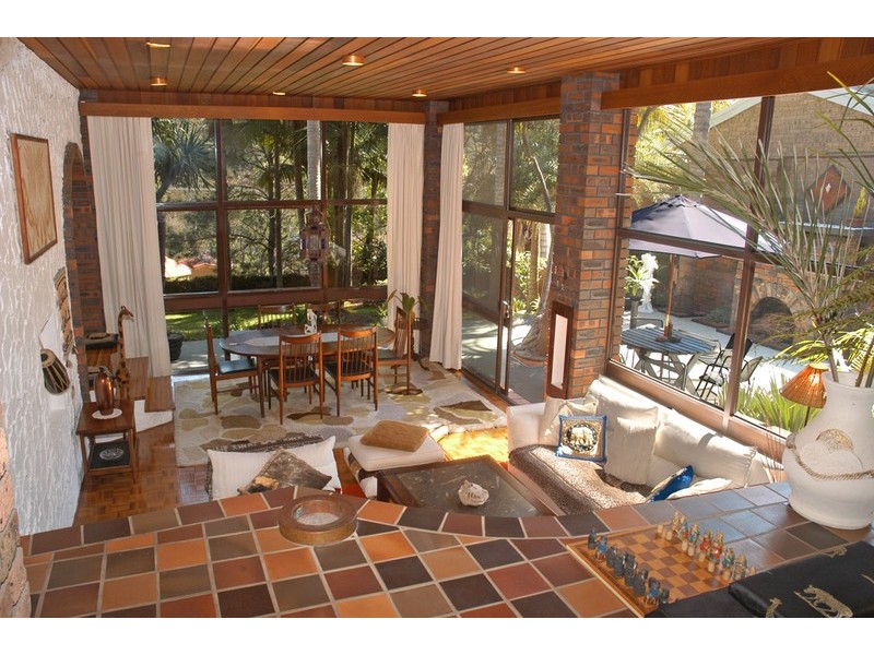 121 Lake shore Drive, North Avoca NSW 2260