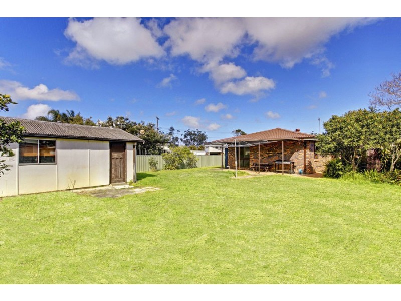 6 Paringa Avenue, Davistown NSW 2251