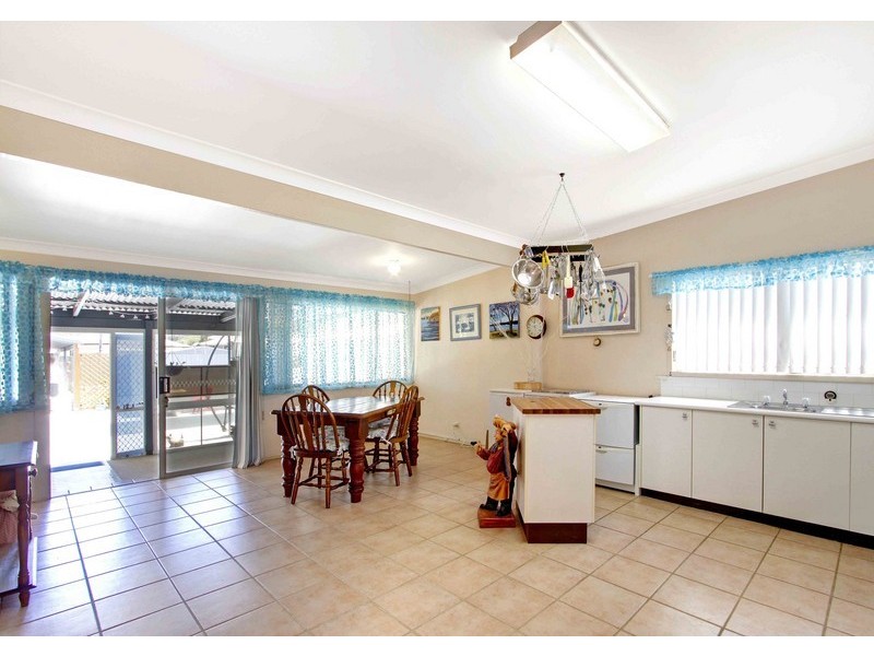15 Paringa Avenue, Davistown NSW 2251