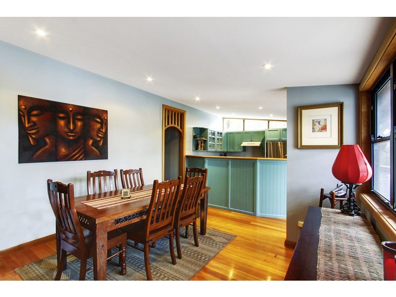 38 Henderson Rd, Saratoga NSW 2251