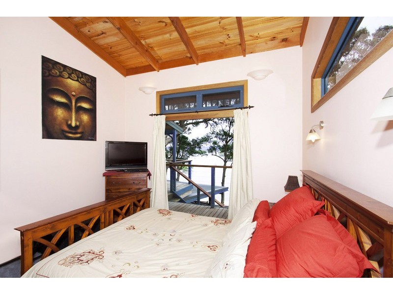 38 Henderson Rd, Saratoga NSW 2251