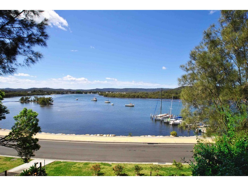 38 Henderson Rd, Saratoga NSW 2251