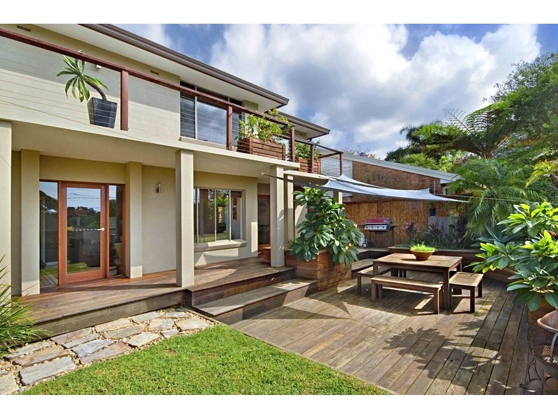 1/2 Brentwood Ave, Point Clare NSW 2250