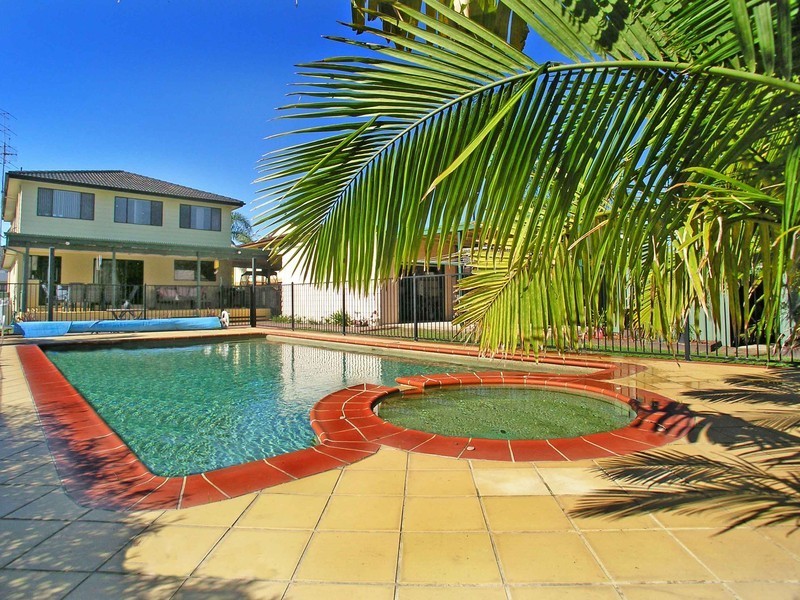 16 Pine Avenue, Davistown NSW 2251