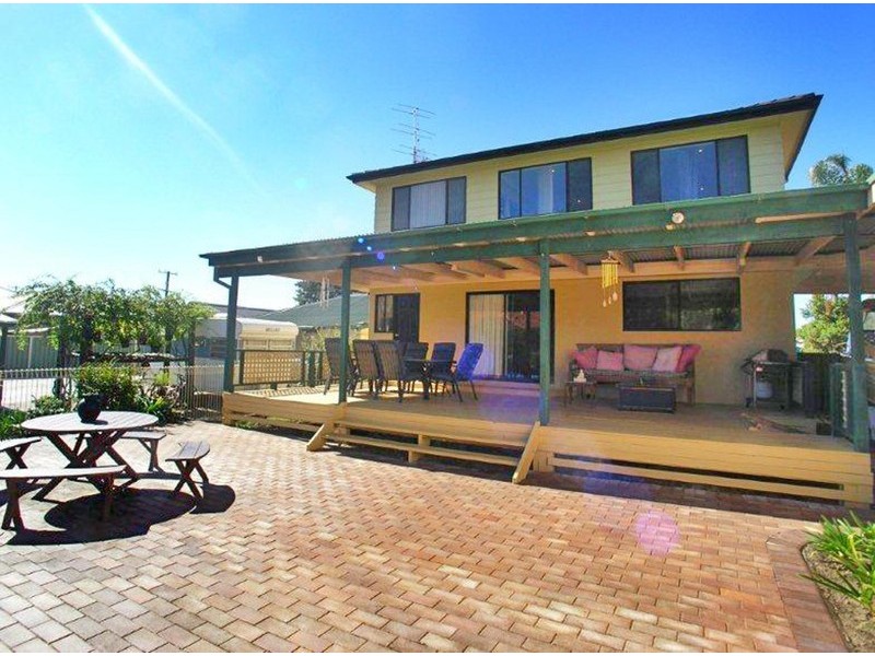 16 Pine Avenue, Davistown NSW 2251