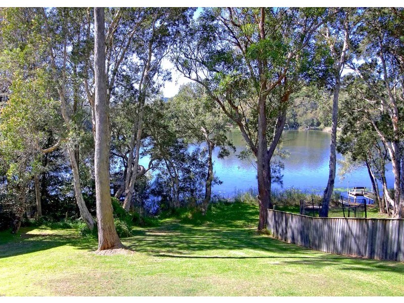 301b The Round Drive, Avoca Beach NSW 2251