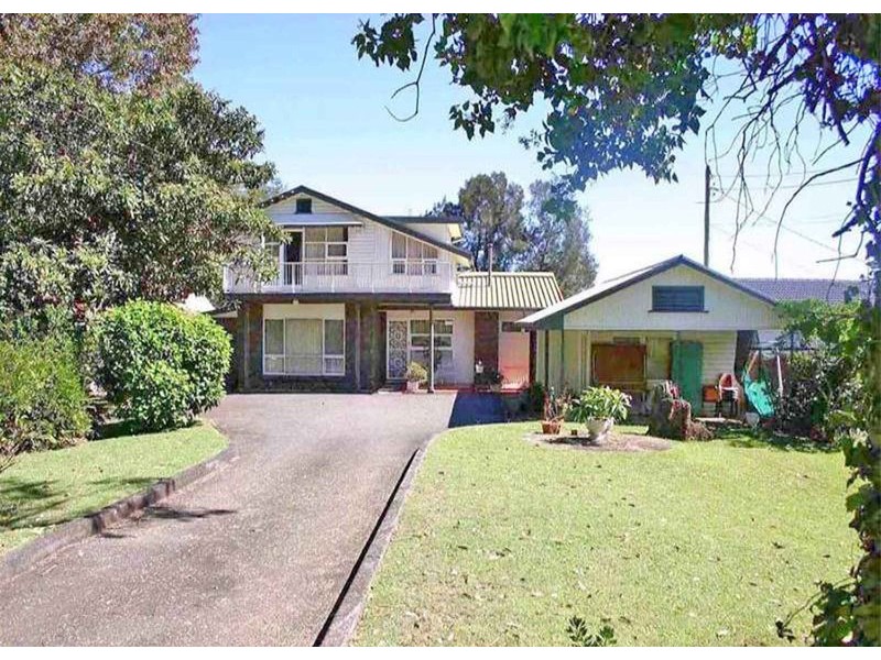 257 Avoca Dr, Green Point NSW 2251
