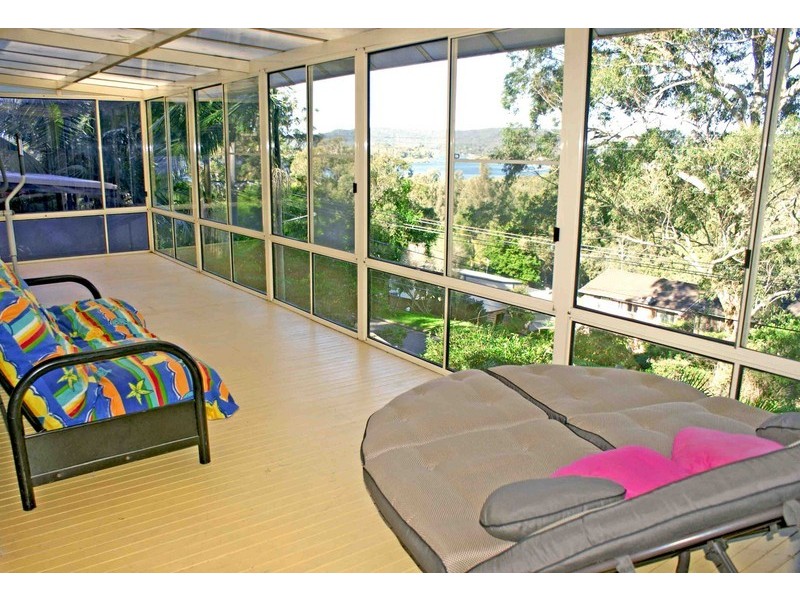 39 Broadwater Drive, Saratoga NSW 2251