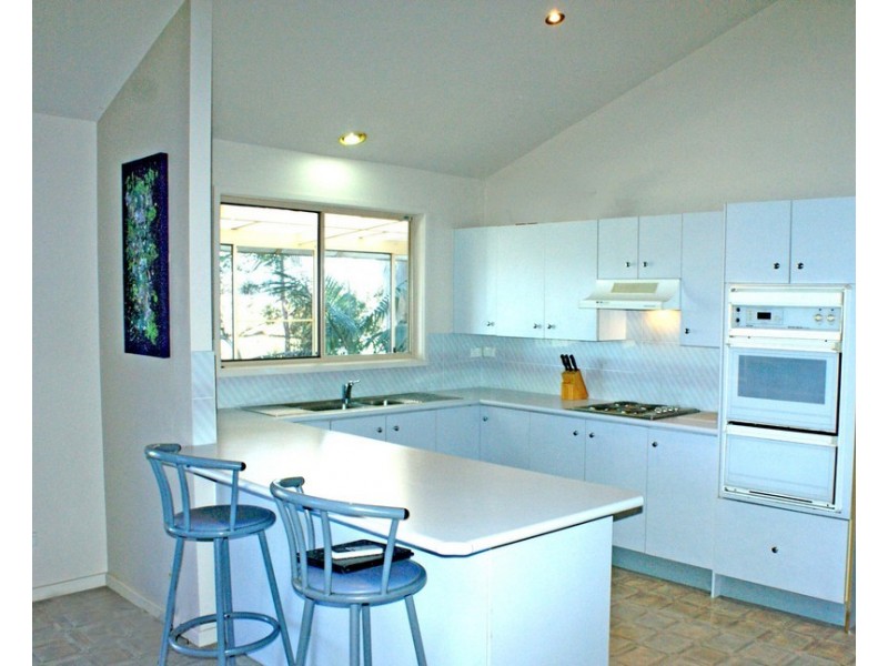 39 Broadwater Drive, Saratoga NSW 2251