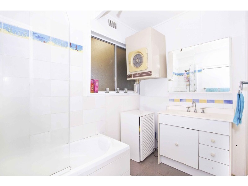 21 Raymond Terrace, Terrigal NSW 2260