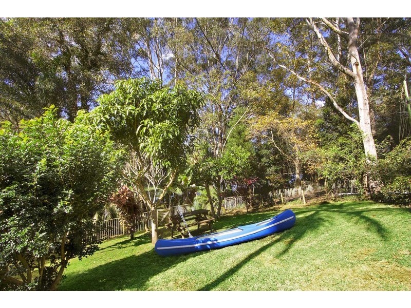 58 Lakeshore Dr, North Avoca NSW 2260