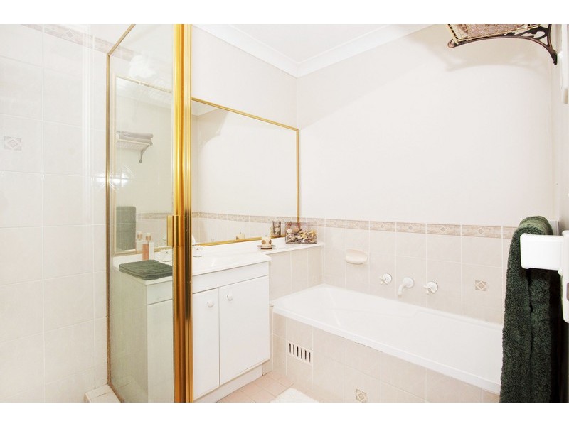 12 Judy Anne Close, Green Point NSW 2251