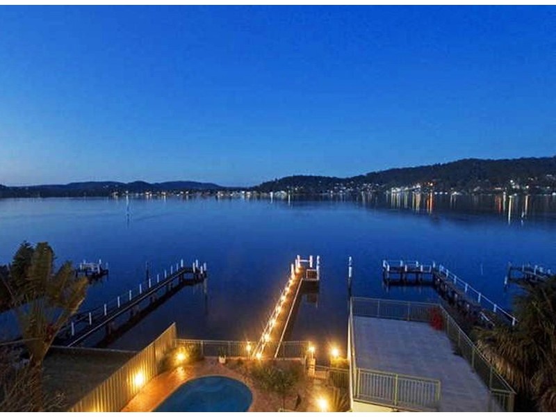 376 Orange Grove Rd, Blackwall NSW 2256
