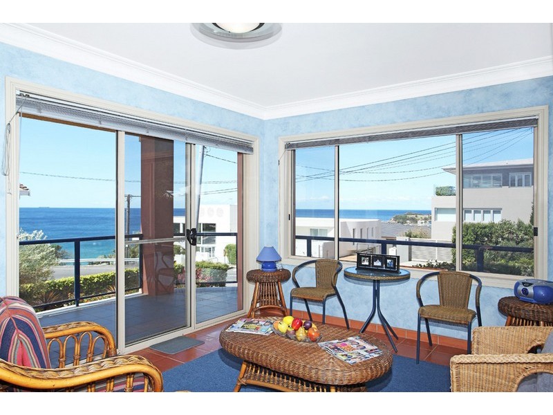 11 Barnhill Road, Terrigal NSW 2260