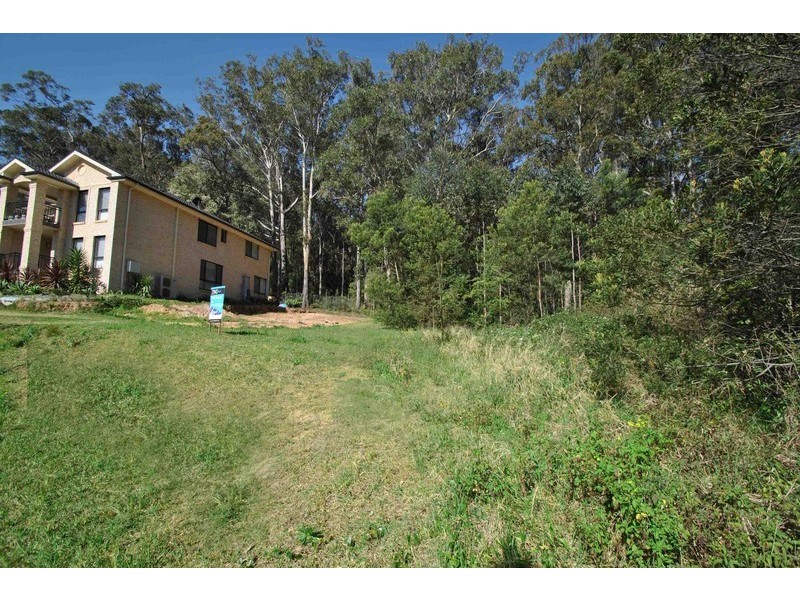 27 Bellbower Close, Green Point NSW 2251