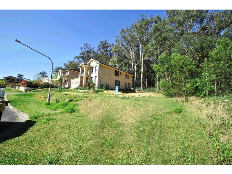 27 Bellbower Close, Green Point NSW 2251