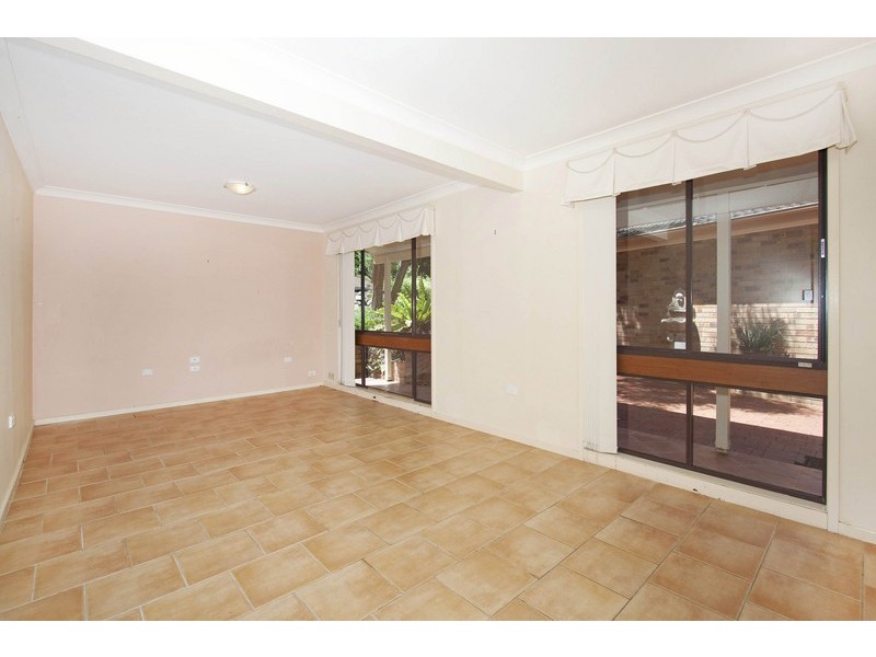 3 Leeside Rd, North Avoca NSW 2260