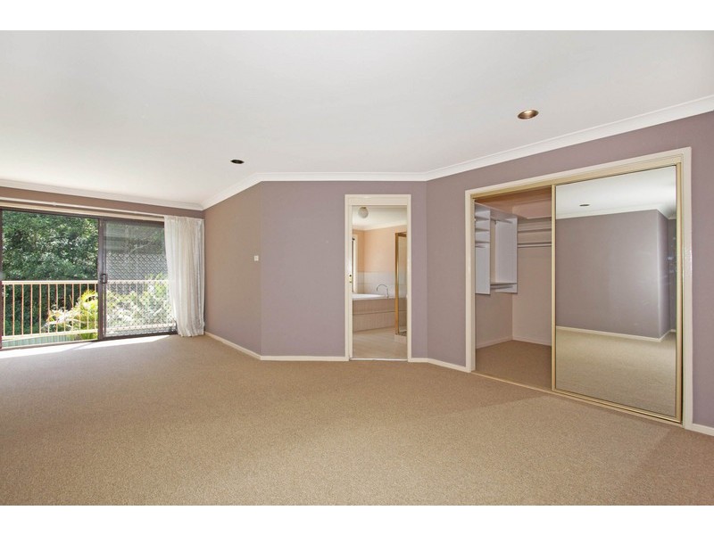 3 Leeside Rd, North Avoca NSW 2260