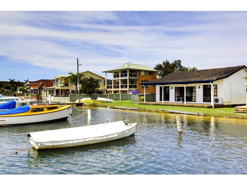 62 Shelly Beach Rd, Empire Bay NSW 2257