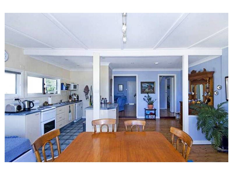 75 Bay St, Patonga Beach NSW 2256
