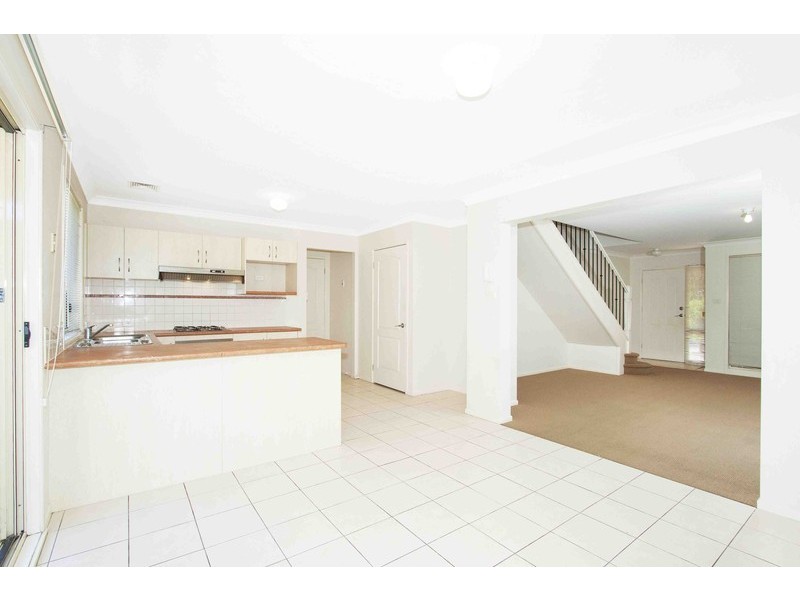 7 Wingello Cres, Wyoming NSW 2250