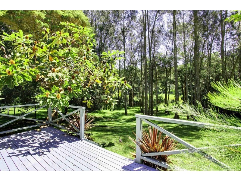 90 Lake Shore Drive, North Avoca NSW 2260