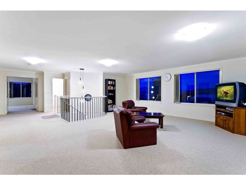 9 Mimosa Av, Saratoga NSW 2251