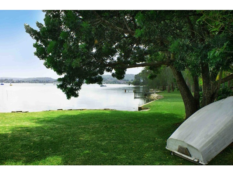 247a Avoca Drive, Green Point NSW 2251