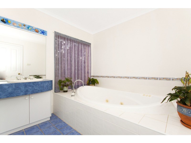 13 Glen Eagles Cres, Terrigal NSW 2260