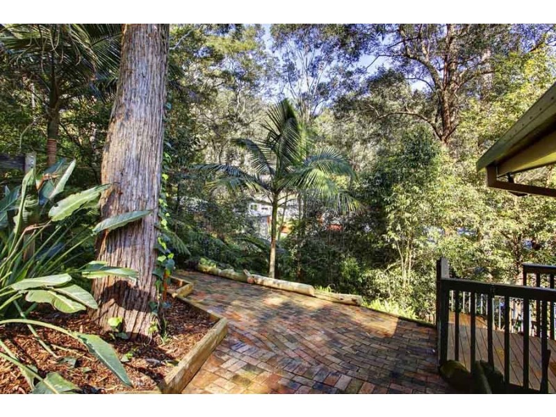 101 Lake Shore Drive, North Avoca NSW 2260