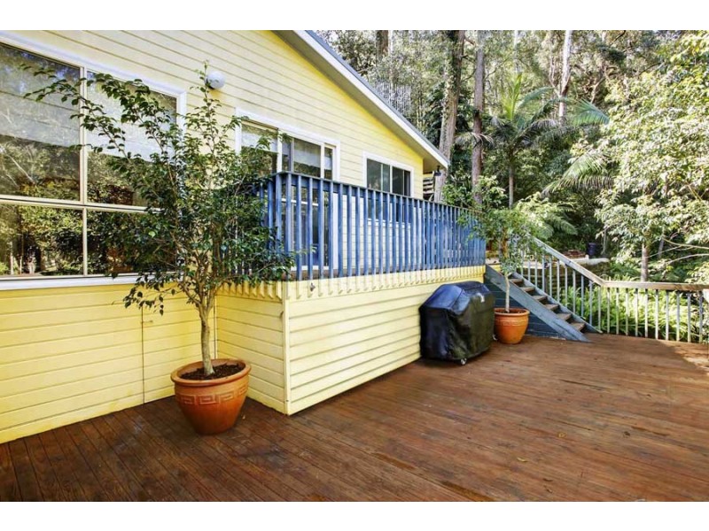 101 Lake Shore Drive, North Avoca NSW 2260