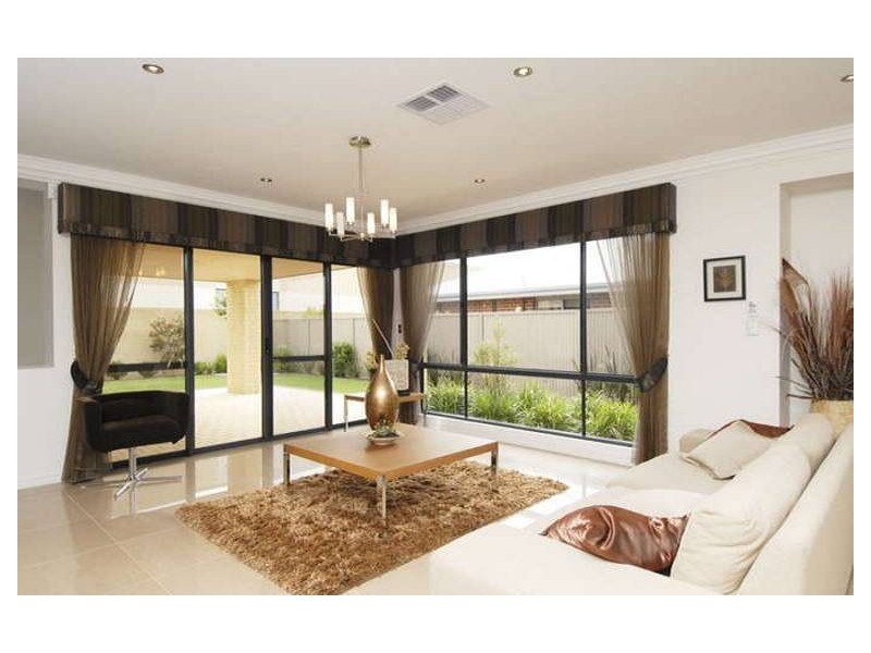 25 Caversham Bend, Southern River WA 6110