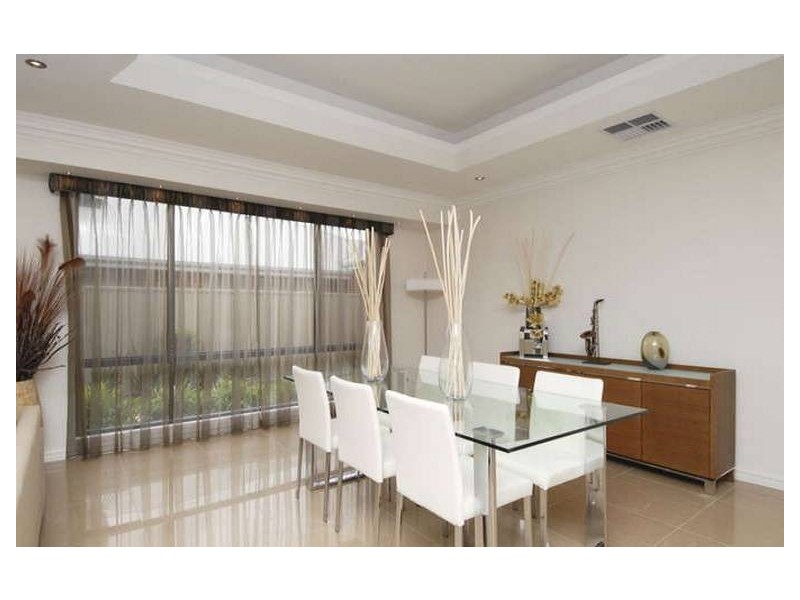 25 Caversham Bend, Southern River WA 6110