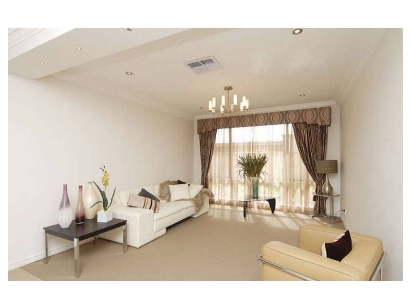 25 Caversham Bend, Southern River WA 6110