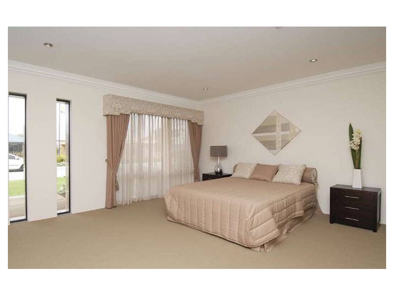 25 Caversham Bend, Southern River WA 6110