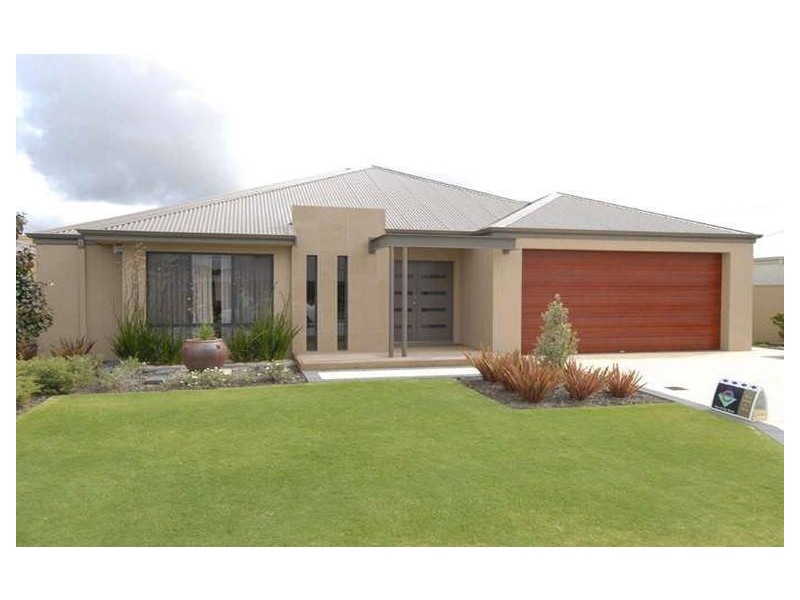 25 Caversham Bend, Southern River WA 6110