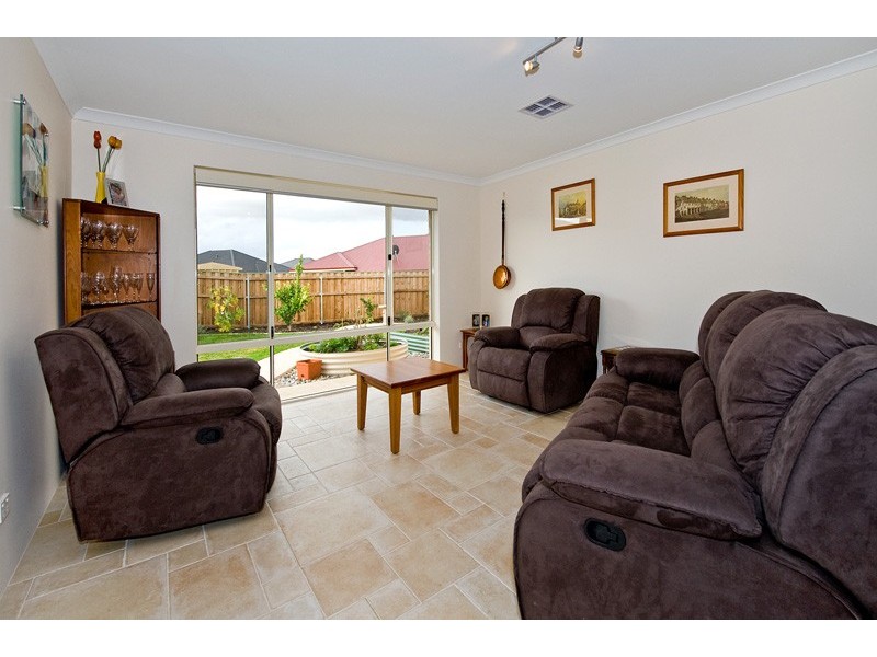 9  LONGVIEW WAY, The Vines WA 6069