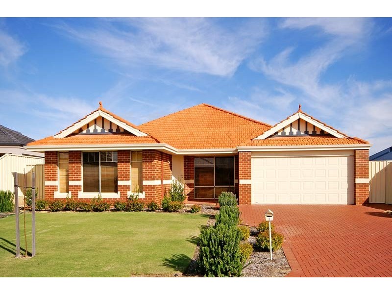 8 Kerkeri Heights, Lakelands WA 6210