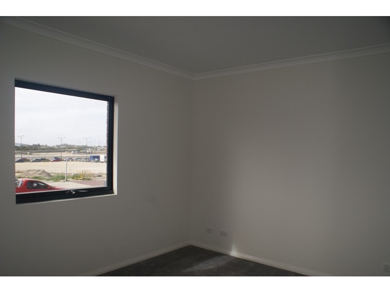 31/2 Stockton Bend, Cockburn Central WA 6164