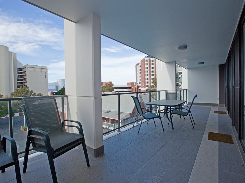 27/118 Adelaide Terrace, East Perth WA 6004