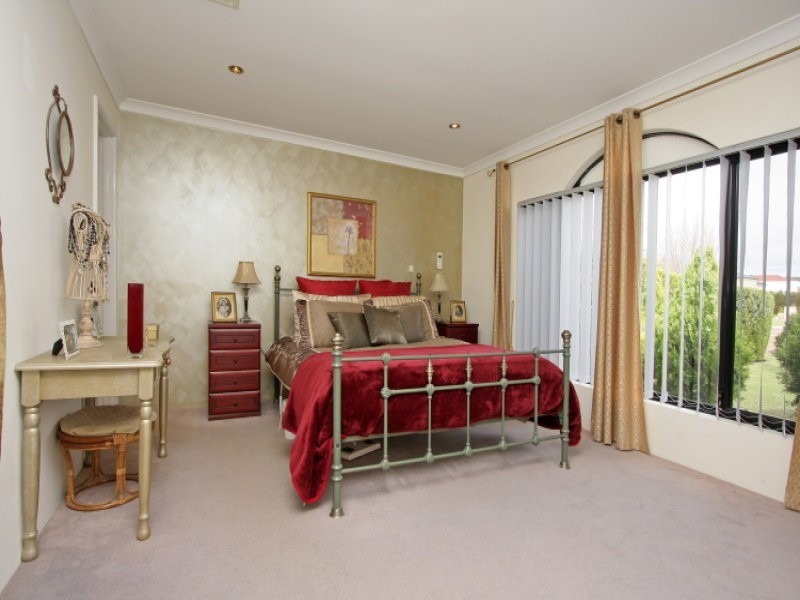 12 Wilton Mews, Canning Vale WA 6155