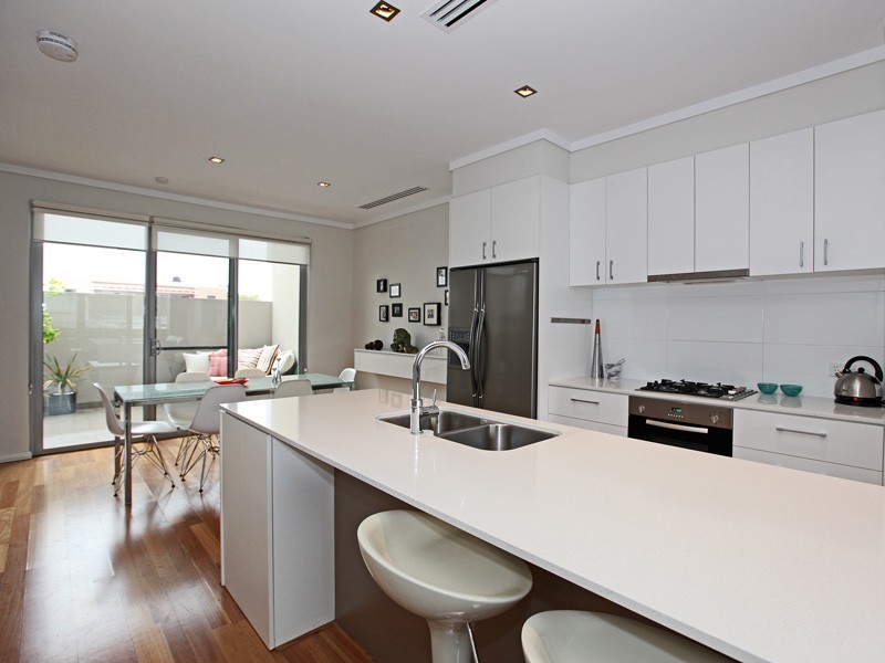 12/2 Braid Street, Perth WA 6000