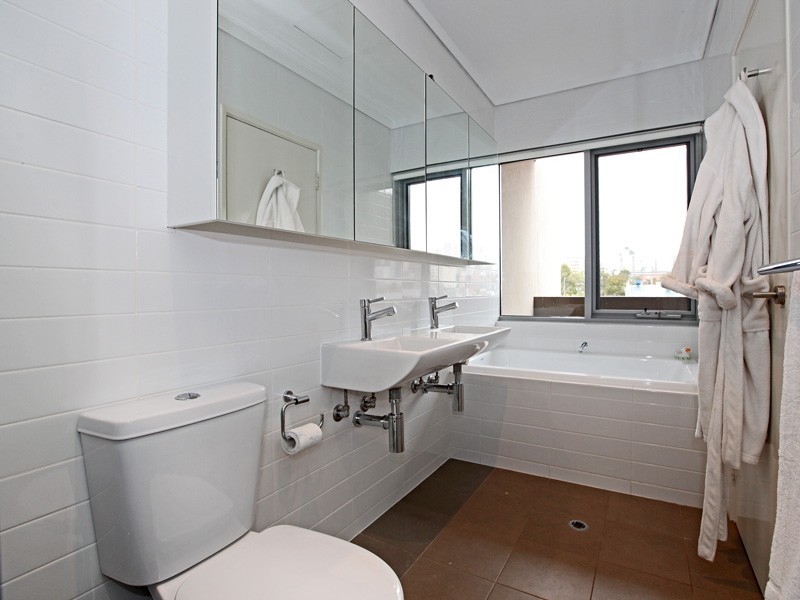 12/2 Braid Street, Perth WA 6000