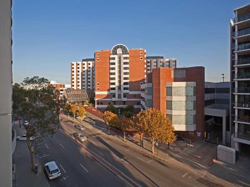62/128 Adelaide Tce, Perth WA 6000