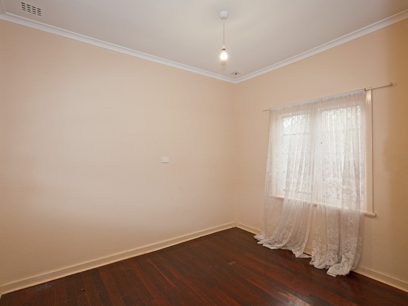 126 Manning Road, Manning WA 6152