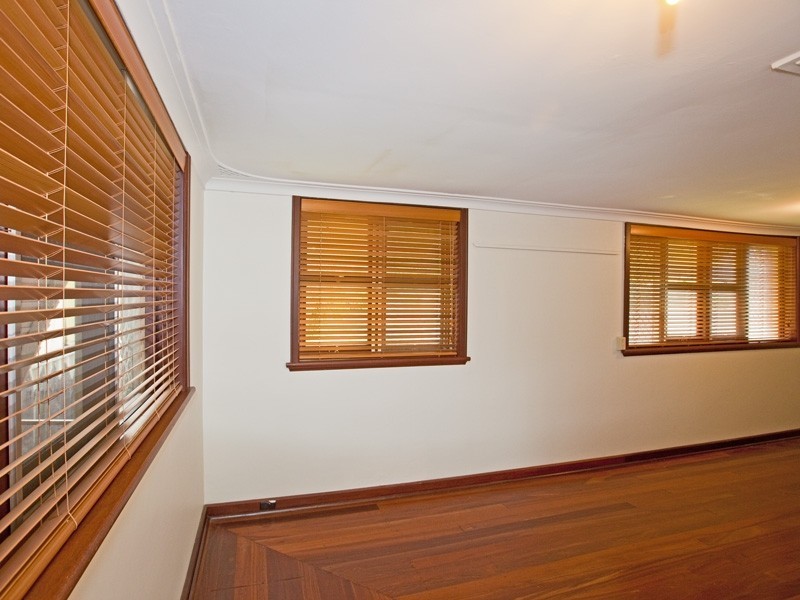 72 Ryrie Road, Como WA 6152